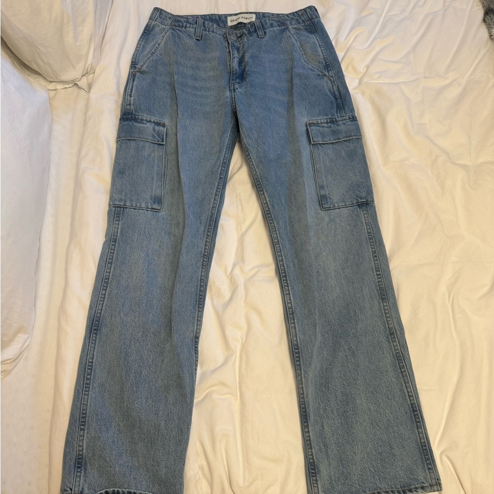 Aritzia Denim Forum low-rise baggy cargo jean size 26 like new